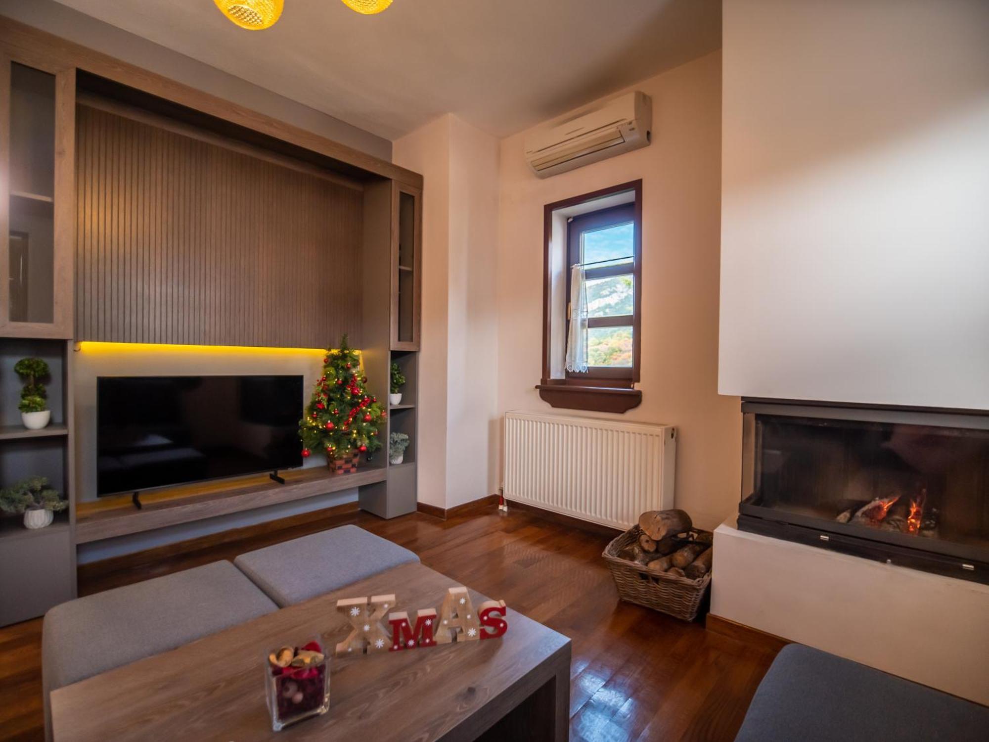 Erofili Hotel & Suites Portaria  Bagian luar foto