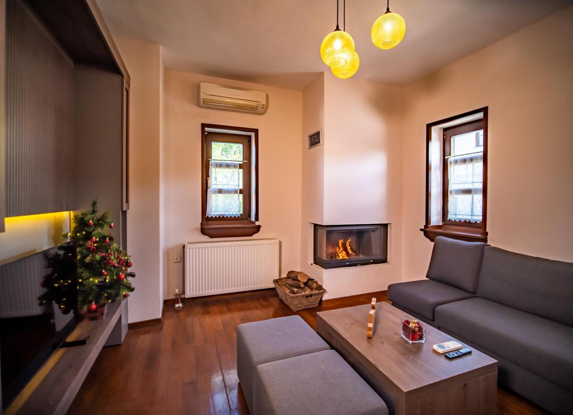 Erofili Hotel & Suites Portaria  Bagian luar foto
