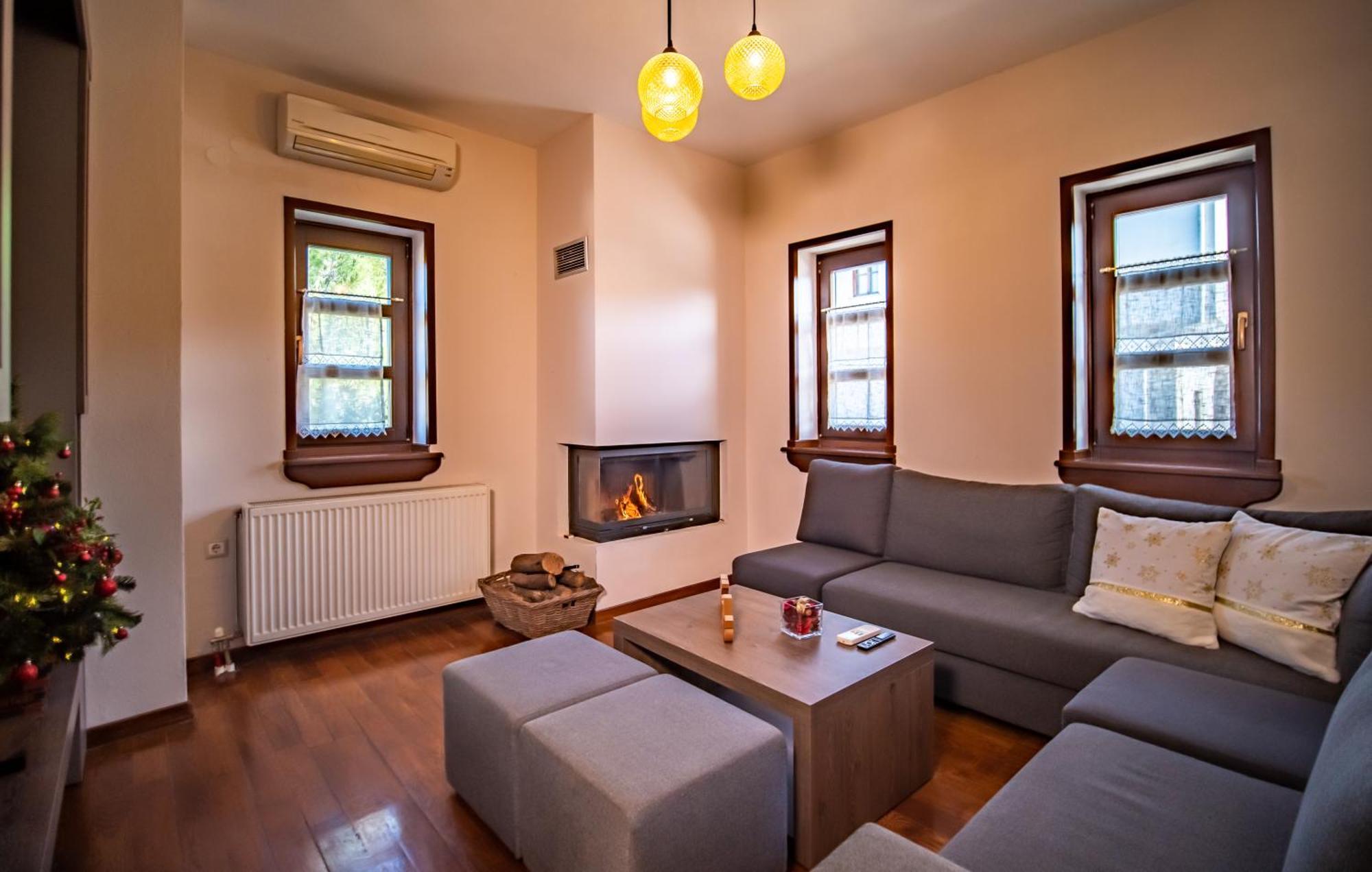 Erofili Hotel & Suites Portaria  Bagian luar foto
